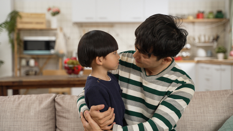 Como lidar com a timidez dos filhos?